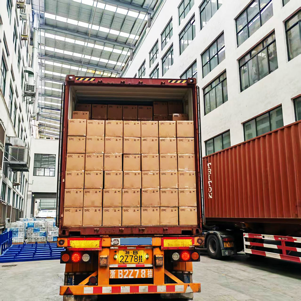 永康跨境电商出口柬埔寨拖车车队.jpg